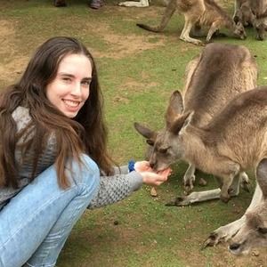 Meet your Posher, Ella